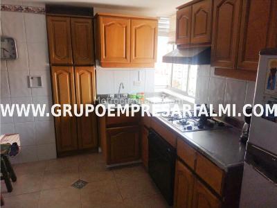 Apartaestudio en arriendo en Laureles, Medellín · foto 2 de 20