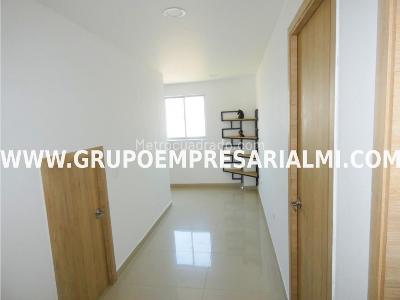 Apartamento de 3 alcobas en venta en Obrero, Bello, 220 m² · foto 3 de 20