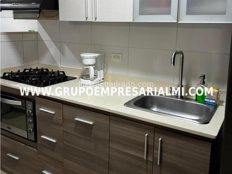 Apartamento de 3 Alcobas con Balcón en El Poblado - 2