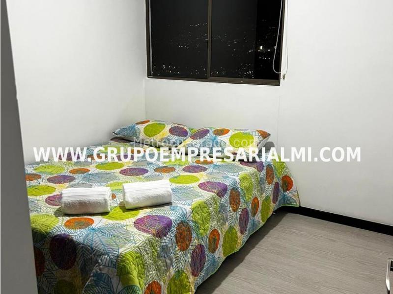 Apartamento de 3 Alcobas con Balcón en El Poblado - 8
