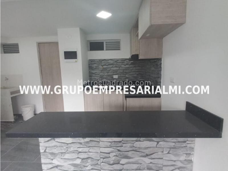 Cozy 2BR Apartment with View in Calasanz - 2