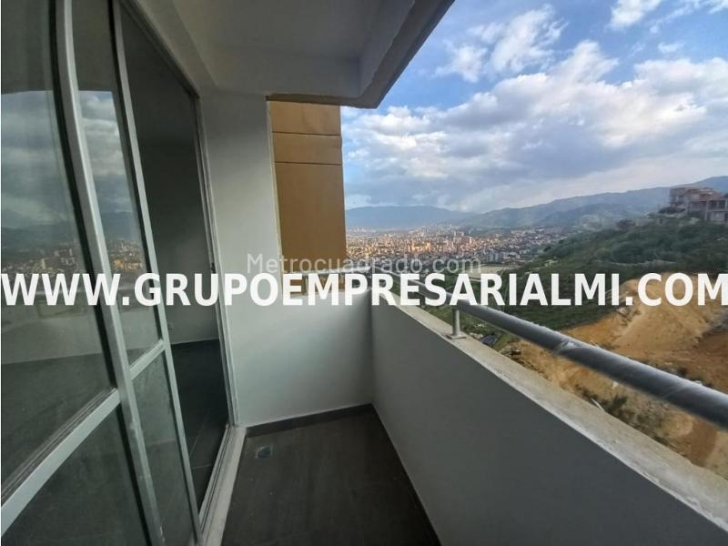 Cozy 2BR Apartment with View in Calasanz - 7