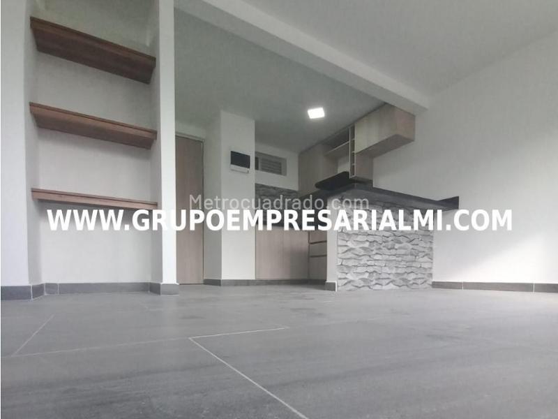 Cozy 2BR Apartment with View in Calasanz - 9