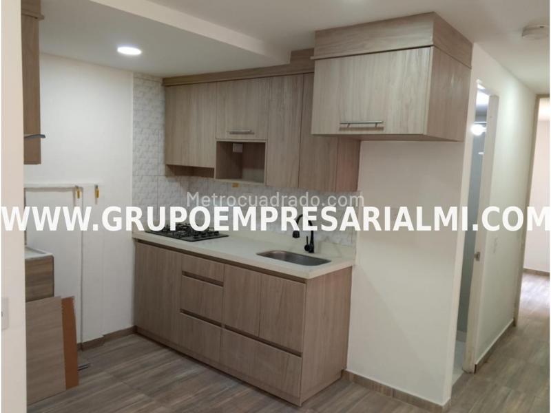 Apartamento en Arriendo de 3 Alcobas en Robledo (Pajarito)