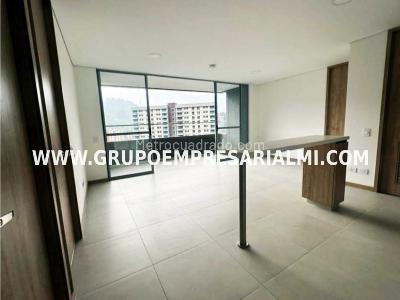 Apartamento de 2 alcobas en venta en San Jose, Sabaneta, 72 m² · foto 2 de 20