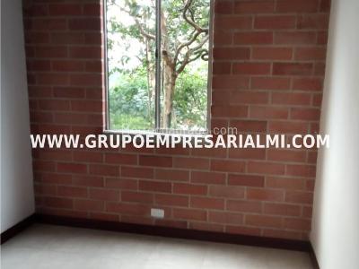Apartamento de 2 alcobas en arriendo en Villa Carlota, Medellín, 74 m² · foto 6 de 20