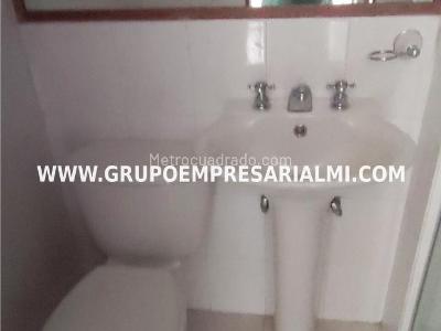 Apartamento de 2 alcobas en arriendo en Villa Carlota, Medellín, 74 m² · foto 13 de 20