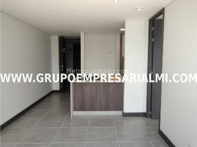 Apartaestudio en arriendo en El Poblado, Medellín, 52 m² · foto 3 de 20