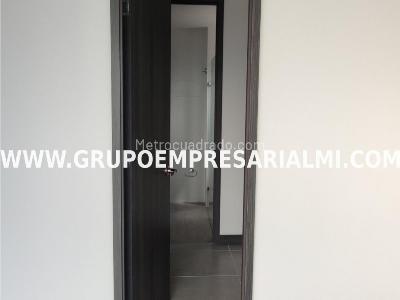 Apartaestudio en arriendo en El Poblado, Medellín, 52 m² · foto 15 de 20