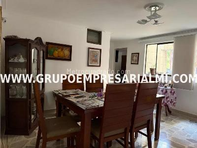 Apartamento de 3 alcobas en venta en Laureles, Medellín, 120 m² · foto 3 de 20