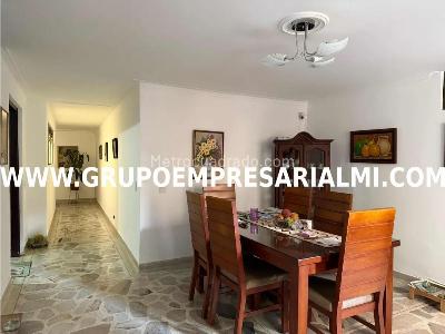 Apartamento de 3 alcobas en venta en Laureles, Medellín, 120 m² · foto 13 de 20