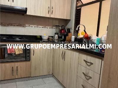Apartamento de 3 alcobas en venta en Laureles, Medellín, 120 m² · foto 16 de 20