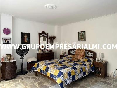 Apartamento de 3 alcobas en venta en Laureles, Medellín, 120 m² · foto 18 de 20