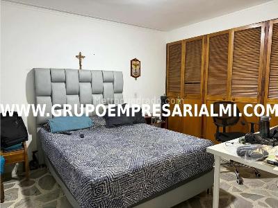 Apartamento de 3 alcobas en venta en Laureles, Medellín, 120 m² · foto 19 de 20