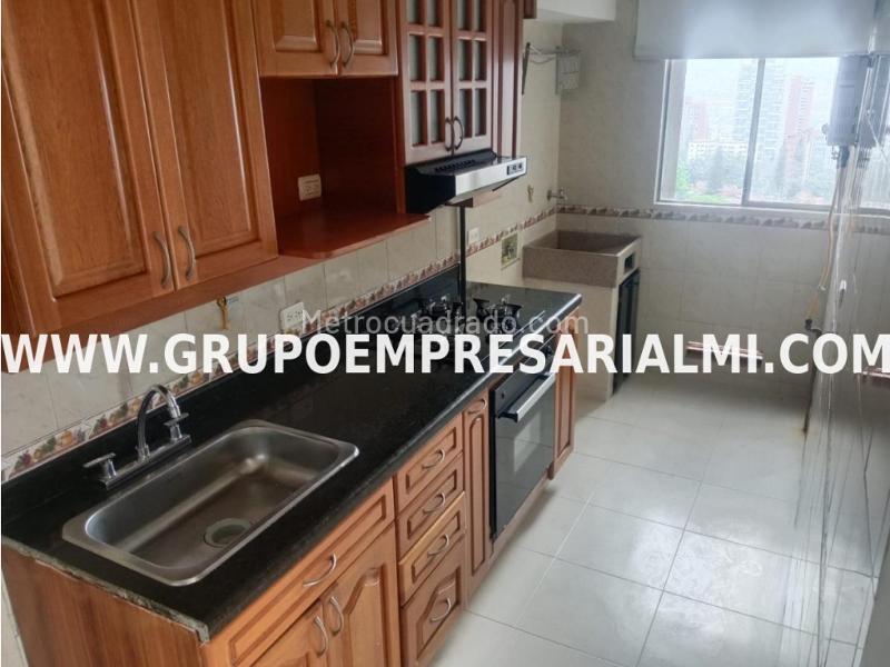 Modern 3BR Apartment in El Tesoro - 5