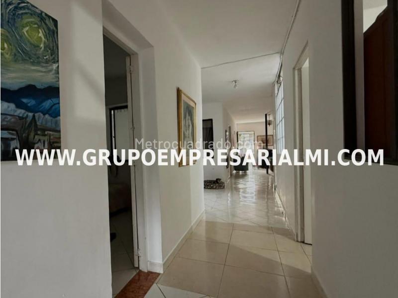 Apartamento Espectacular de 5 Alcobas en Belén Miravalle - 4