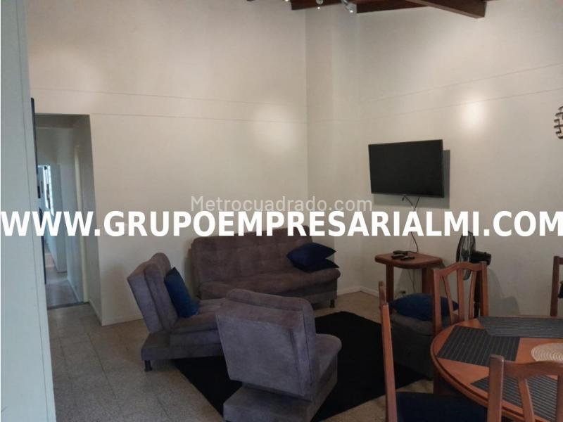 Apartamento Amplio de 3 Alcobas con Cocina Moderna en Laureles - 2