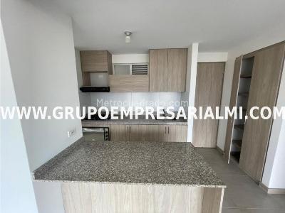 Apartamento de 3 alcobas en venta en Calasanz, Medellín, 77 m² · foto 2 de 20