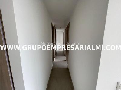 Apartamento de 3 alcobas en venta en Calasanz, Medellín, 77 m² · foto 7 de 20