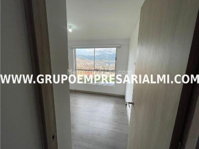 Apartamento de 3 alcobas en venta en Calasanz, Medellín, 77 m² · foto 16 de 20