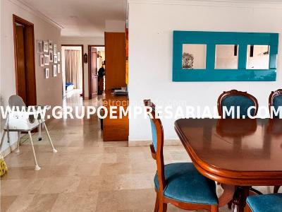 Apartamento de 3 alcobas en venta en Laureles, Medellín, 160 m² · foto 10 de 20
