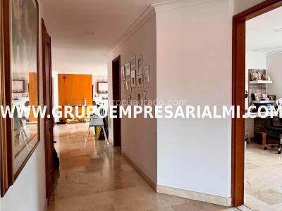 Apartamento de 3 alcobas en venta en Laureles, Medellín, 160 m² · foto 13 de 20