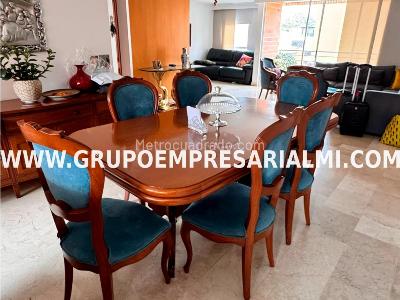 Apartamento de 3 alcobas en venta en Laureles, Medellín, 160 m² · foto 4 de 20