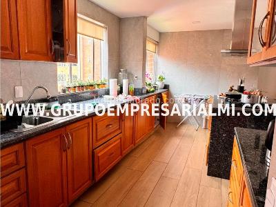 Apartamento de 3 alcobas en venta en Laureles, Medellín, 160 m² · foto 6 de 20