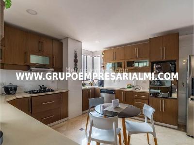 Apartamento de 3 alcobas en venta en Belen, Medellín, 359 m² · foto 13 de 20