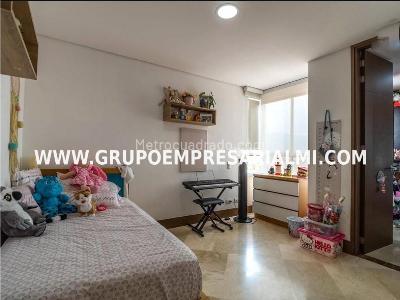Apartamento de 3 alcobas en venta en Belen, Medellín, 359 m² · foto 5 de 20