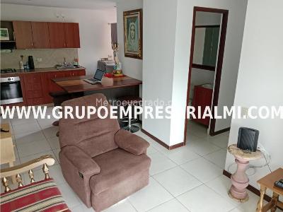 Apartamento de 3 alcobas en venta en El Dorado, Envigado, 68 m² · foto 2 de 20