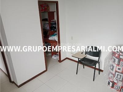 Apartamento de 3 alcobas en venta en El Dorado, Envigado, 68 m² · foto 15 de 20