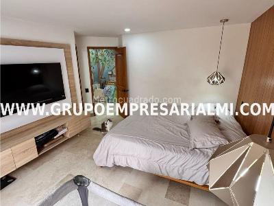 Apartamento de 3 alcobas en venta en Laureles, Medellín, 130 m² · foto 13 de 20