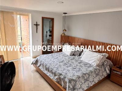Apartamento de 3 alcobas en venta en Laureles, Medellín, 130 m² · foto 17 de 20