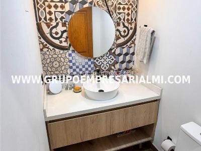 Apartamento de 3 alcobas en venta en Laureles, Medellín, 130 m² · foto 19 de 20