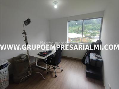 Apartamento de 3 alcobas en venta en Cañaveralejo, Sabaneta, 74 m² · foto 7 de 20