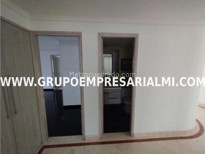 Apartamento en venta en El Poblado, Medellín · foto 9 de 20