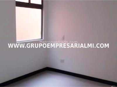 Apartamento en venta en Laureles, Medellín · foto 8 de 20