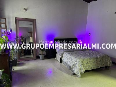 Apartaestudio en arriendo en El Poblado, Medellín · foto 19 de 20