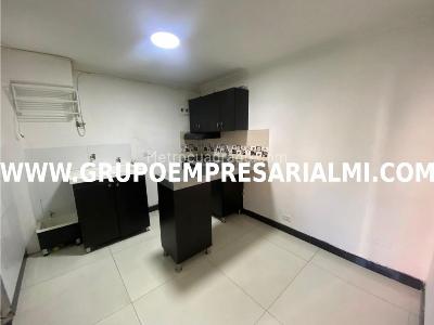 Apartaestudio en venta en Los Colores, Medellín, 30 m² · foto 14 de 17