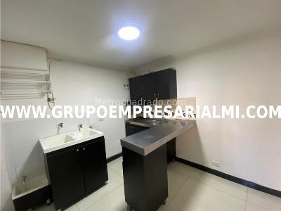 Apartaestudio en venta en Los Colores, Medellín, 30 m² · foto 17 de 17