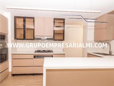 Apartamento en venta en El Poblado, Medellín · foto 6 de 20