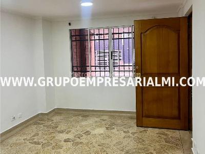 Apartaestudio en venta en Laureles, Medellín, 32 m² · foto 2 de 20