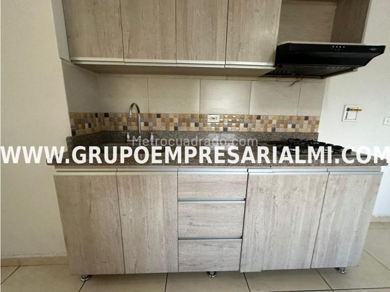 9th-Floor 2BR Apartment for Rent in La Amúrica - 6