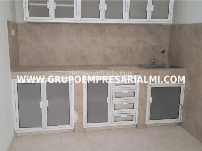 Casa de 4 alcobas en venta en Castilla, Medellín, 416 m² · foto 3 de 20