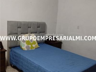 Casa de 4 alcobas en venta en Castilla, Medellín, 416 m² · foto 10 de 20