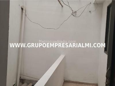 Casa de 4 alcobas en venta en Castilla, Medellín, 416 m² · foto 14 de 20
