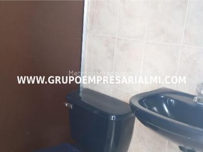 Casa de 4 alcobas en venta en Castilla, Medellín, 416 m² · foto 19 de 20