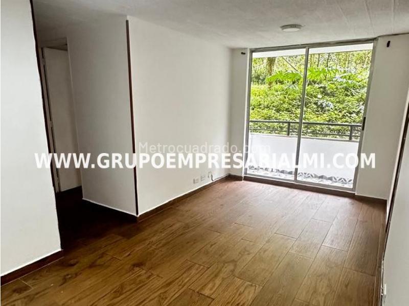 Apartamento Espectacular de 3 Alcobas en Loma del Indio, El Poblado