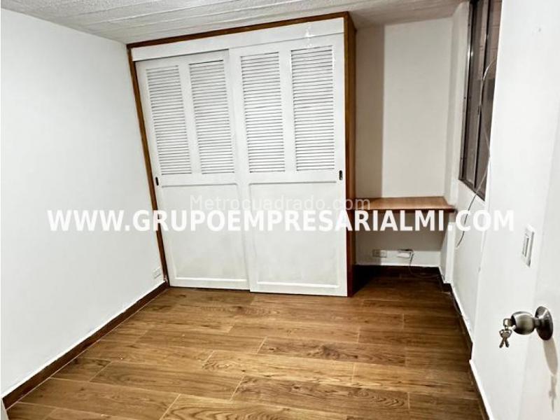 Apartamento Espectacular de 3 Alcobas en Loma del Indio, El Poblado - 2